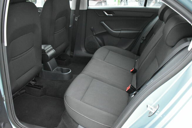 KLIMATRONIK TEMPOMAT CZUJNIKI PARKOW....BEZWYPADKOWA ŚLICZNA