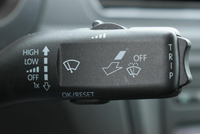 KLIMATRONIK TEMPOMAT CZUJNIKI PARKOW....BEZWYPADKOWA ŚLICZNA