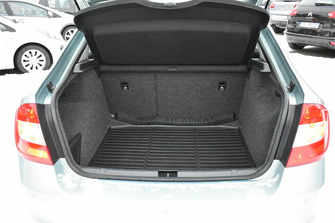 KLIMATRONIK TEMPOMAT CZUJNIKI PARKOW....BEZWYPADKOWA ŚLICZNA