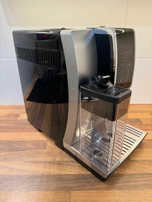 DeLonghi ECAM350 Dinamica – sprawny, zestaw dodatków