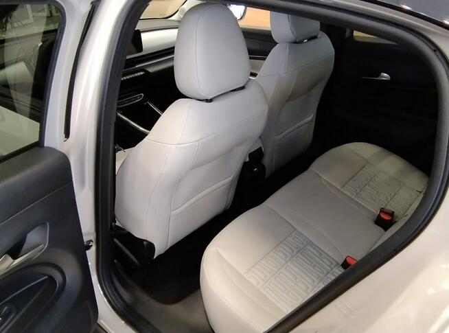 Fiat 600 1.2DCT 110KM La Prima Kremowy Cappucino z czarnym dachem