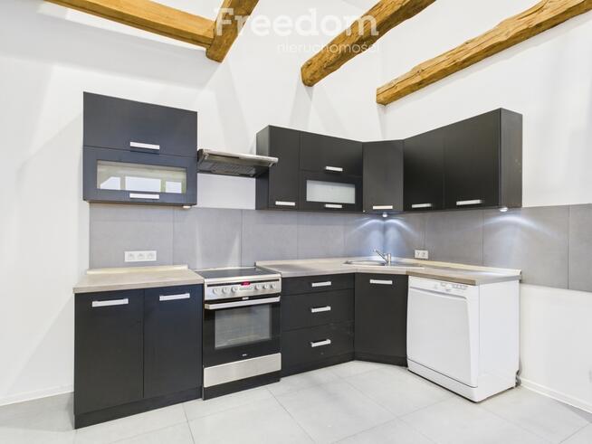 Dwupoziomowe mieszkanie z antresolą