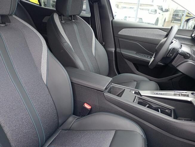 Peugeot 408 Allure hybrid 145 KM automat pakiety bezpieczenstwo, zimowy