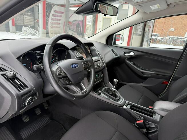 Ford Focus 1.5 LED Navi Grzana szyba + fotele Alu Serwis ASO Bezwyp Opłacony