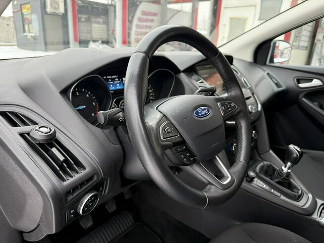 Ford Focus 1.5 LED Navi Grzana szyba + fotele Alu Serwis ASO Bezwyp Opłacony