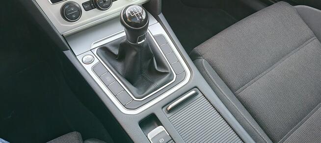 Volkswagen Passat 1.6TDI 120KM Virtual Full Led Navi Kamera Panorama Szyber