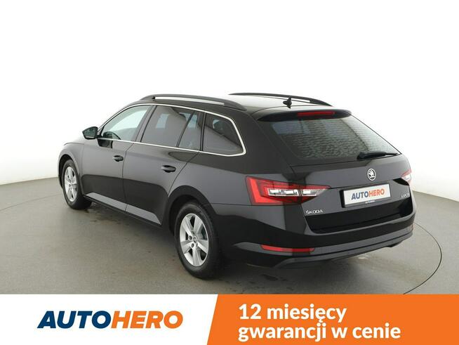 Škoda Superb Ambition automat 150KM navi PDC climatronic niski przebieg grzane fote