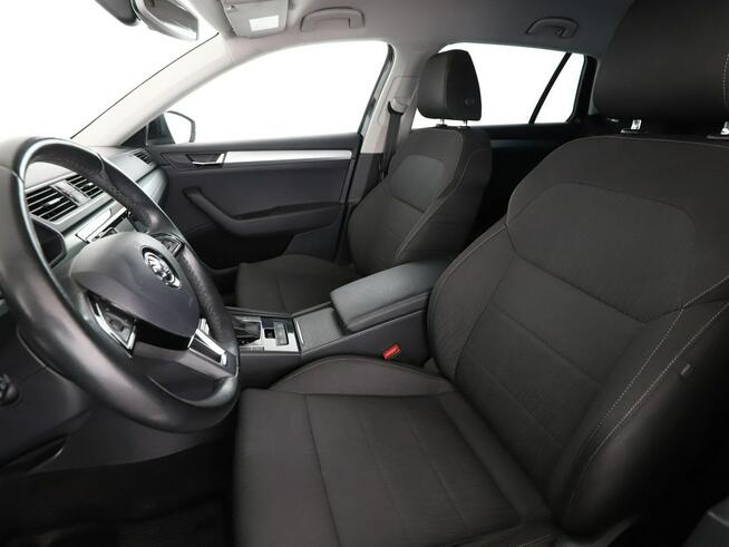 Škoda Superb Ambition automat 150KM navi PDC climatronic niski przebieg grzane fote