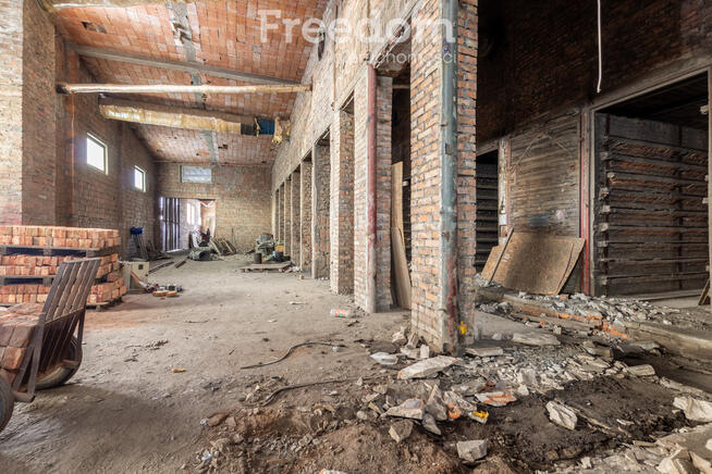 Teren inwestycyjny 2 ha z halą – MPZP, kolej