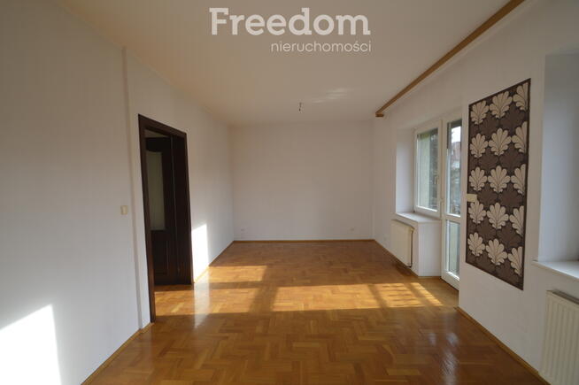 Duży dom 300 m2/3 mieszkania/pod najem/ogród/garaż