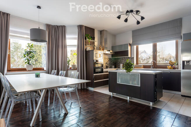 Przestronny dom na dużej działce Lesznowola