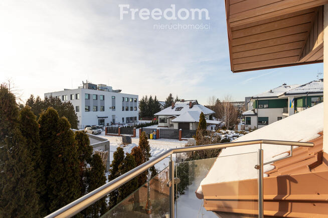 Przestronny dom na dużej działce Lesznowola