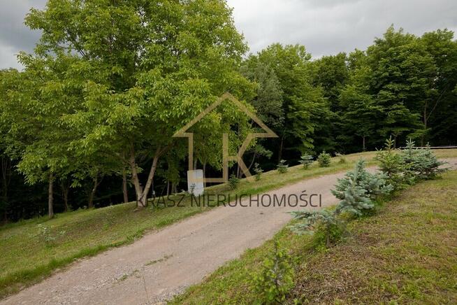 Urokliwa, naturalnie zalesiona działka budowlana