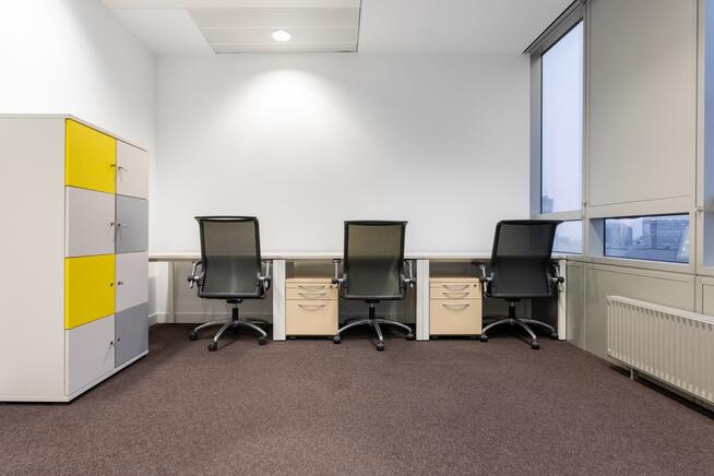 Przestrzeń do pracy dla 3-4 osób w Regus Skylight