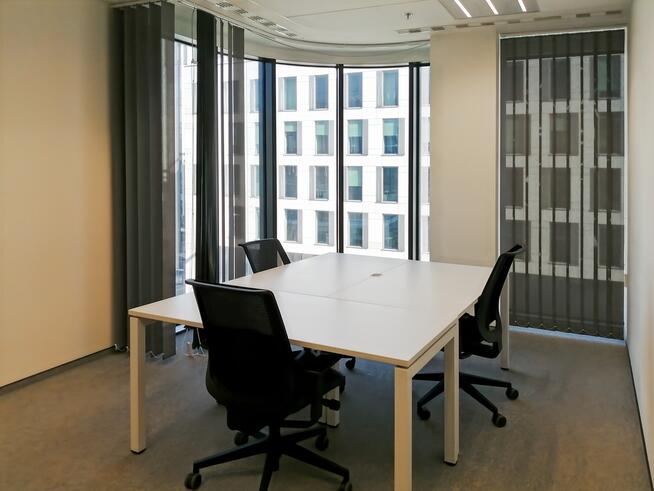 Powierzchnia biurowa dla 3-4 członków zespołu