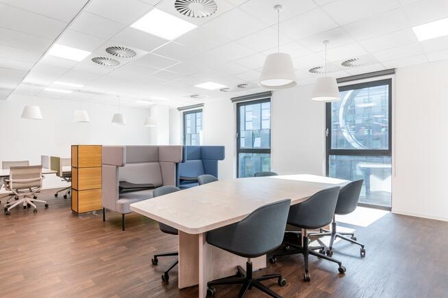 Powierzchni biurowej w Regus Equal Park Building