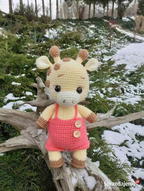 żyrafa na szydełku