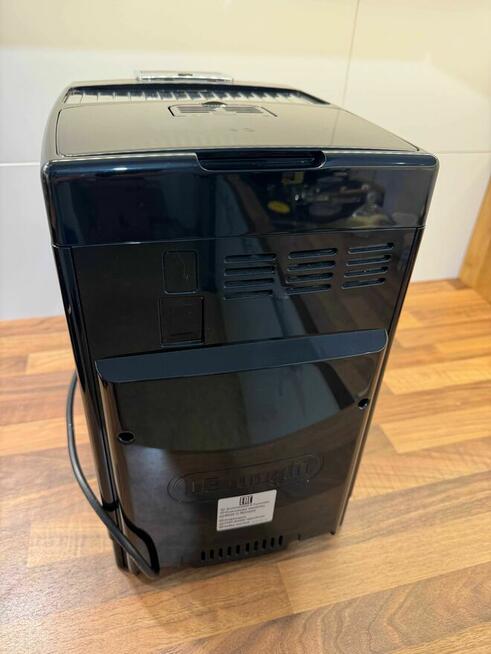 DeLonghi ECAM350 Dinamica – sprawny, zestaw dodatków