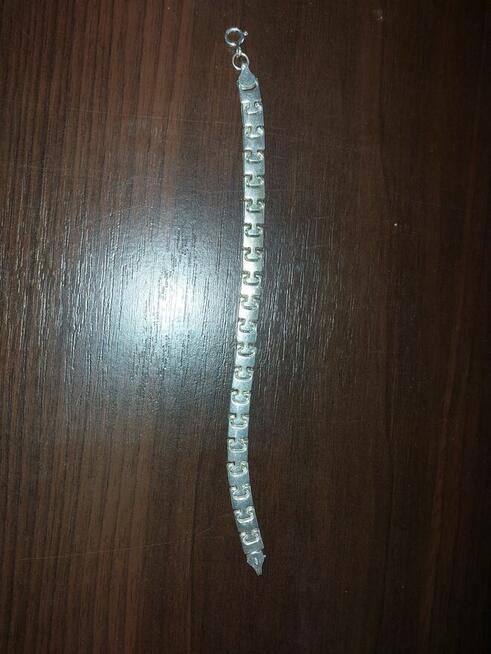 Sprzedam szkatułkę z zawartością