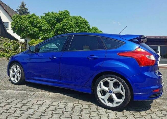 Ford Focus 2.0 ST PILNE