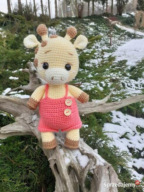 żyrafa na szydełku