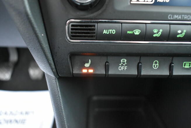 KLIMATRONIK TEMPOMAT CZUJNIKI PARKOW....BEZWYPADKOWA ŚLICZNA