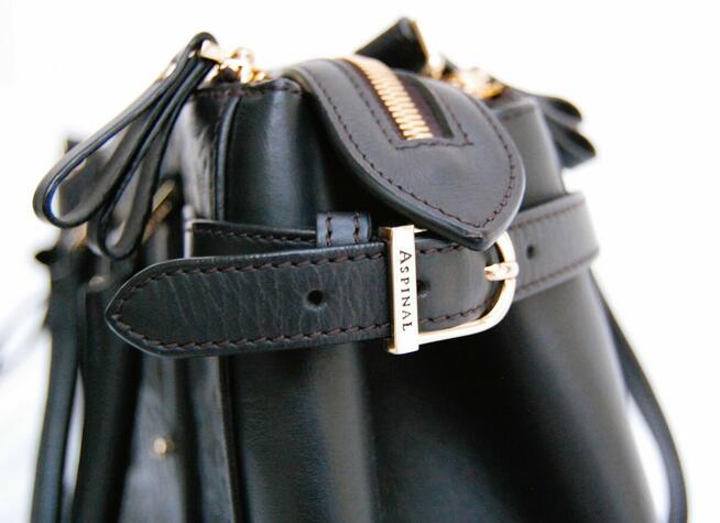 Aspinal of London Brook Street Bag czarna torebka skórzana