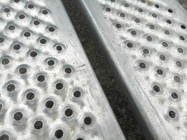 Rampa najazdy aluminiowe zakrzywione AL-KO 2m 400kg