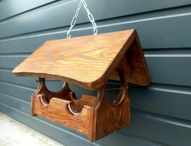 Karmnik do zawieszenia