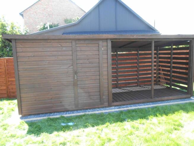 Drewutnia ze schowkiem domek