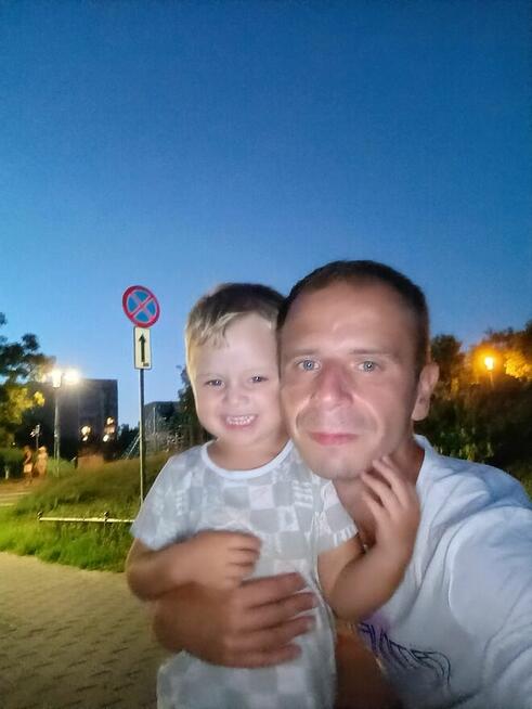 37 latek Samotny z 4 letnim synem Pozna kobietę