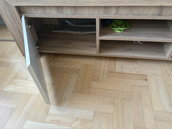 Przepiękna podświetlana komoda disajn