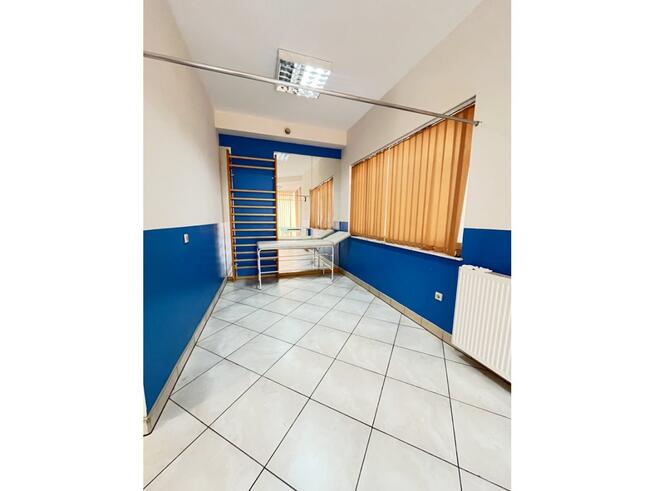 Lokal 64 m2 plus rejestracja pod gabinety medyczne