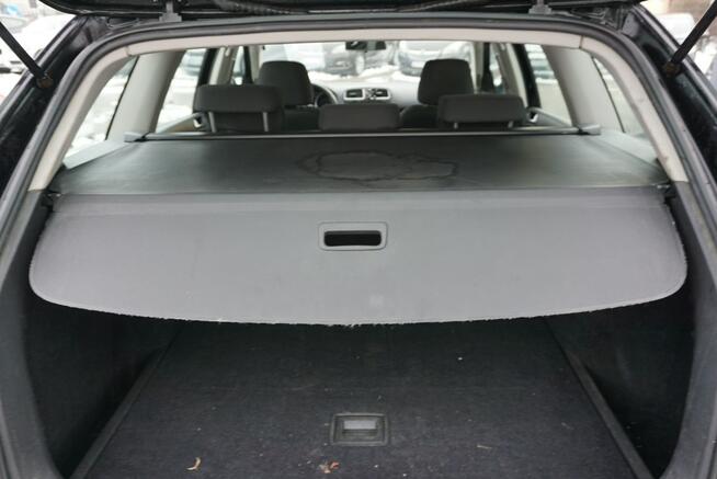 Volkswagen Golf Variant polski salon