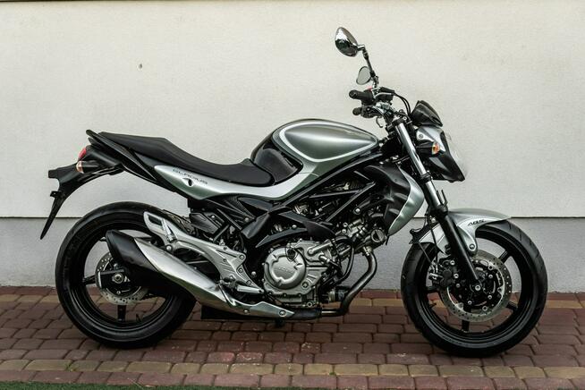 Suzuki Gladius 650 R 2011 ABS MAŁY PRZEBIEG Transport Największy Wybór Rejestracja PL