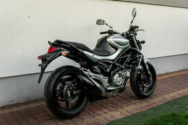 Suzuki Gladius 650 R 2011 ABS MAŁY PRZEBIEG Transport Największy Wybór Rejestracja PL