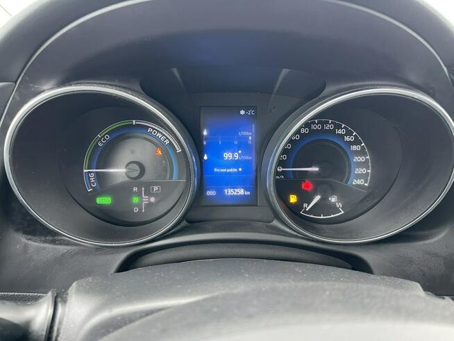 Toyota Auris Hybryda Automat Klimatronik Podgrzewanie Tempomat