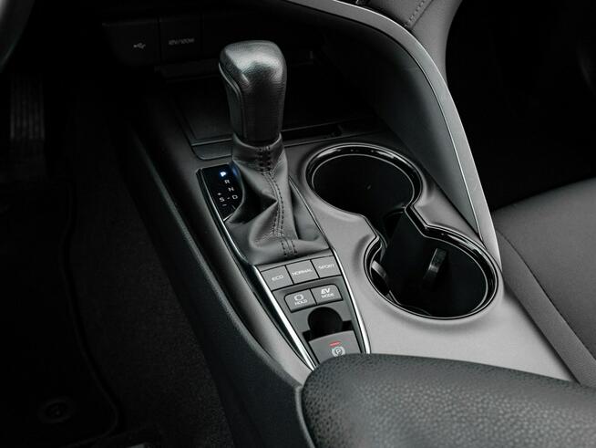 Toyota Camry WJ3205L#2.5 Hybrid Comfort CVT K.cofania 2 stref klim Salon PL VAT 23%