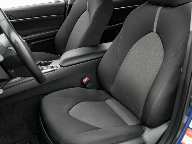 Toyota Camry WJ3206L#2.5 Hybrid Comfort CVT K.cofania 2 stref klim Salon PL VAT 23%