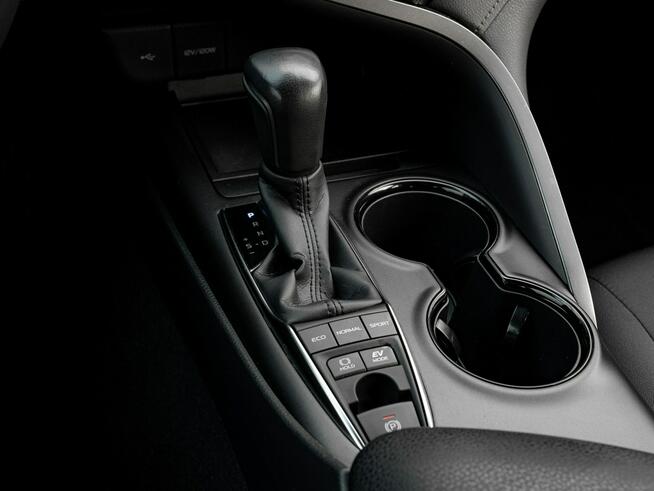 Toyota Camry WJ3203L#2.5 Hybrid Comfort CVT K.cofania 2 stref klim Salon PL VAT 23%