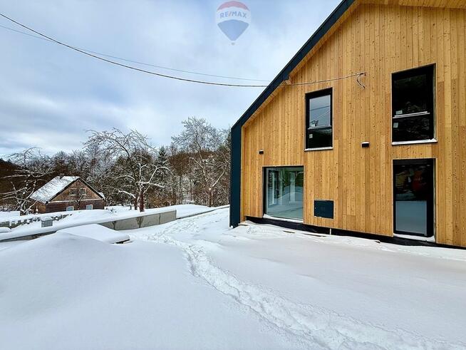 Nowoczesny dom w stylu „stodoła” w Straconce