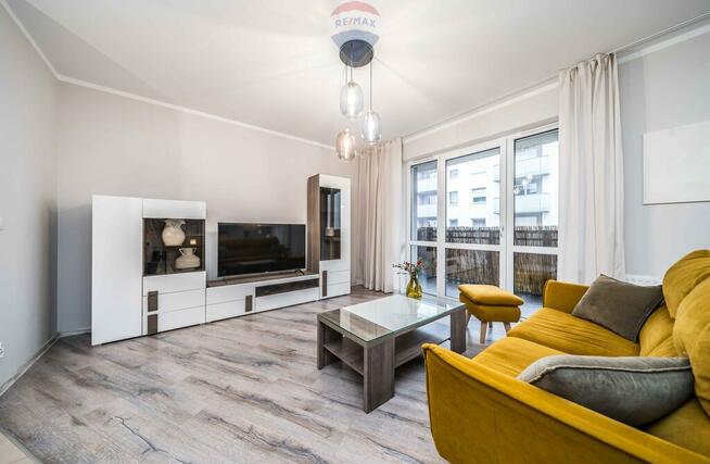 2 pokoje z balkonem i miejscem w hali garażowej