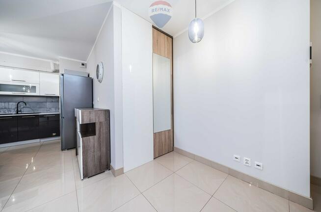 2 pokoje z balkonem i miejscem w hali garażowej