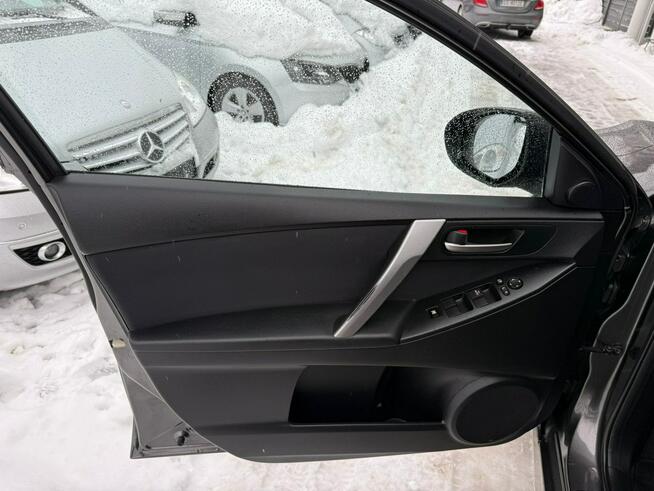 Mazda 3 NAWI,2 KOMPLETY KÓL,2 KOMPLETY KLUCZY,CZUJNIKI PARKOWANIA