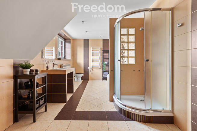 Dom wolnostojący 236m2 Kobyłka ul. Telimeny