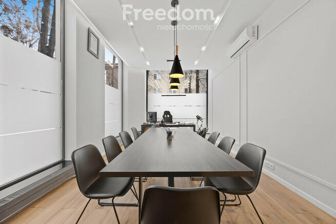 Na sprzedaż lokal usługowy 144 m²