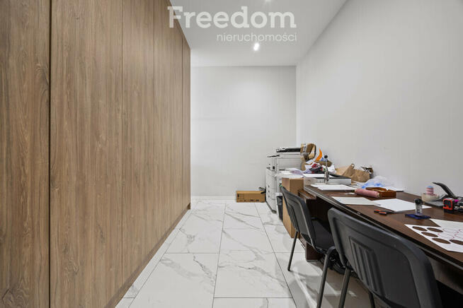 Na sprzedaż lokal usługowy 144 m²