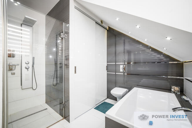 Komfortowy dom przy granicy Krakowa.