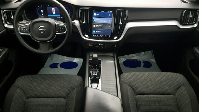 Volvo V60 B4 D Core ! Z Polskiego Salonu ! Faktura Vat !
