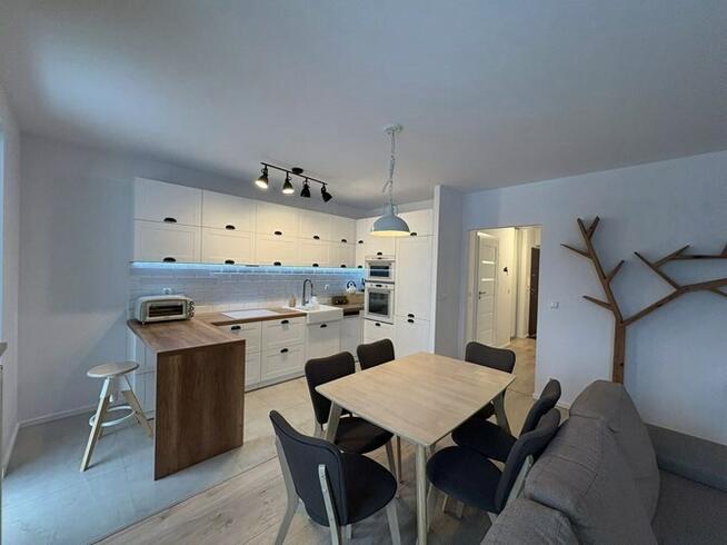 3 pokoje z garażem i balkonem- Wigilijna 2